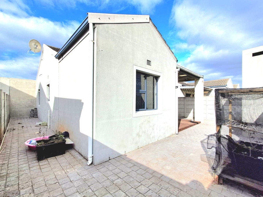 2 Bedroom Property for Sale in Muizenberg Western Cape